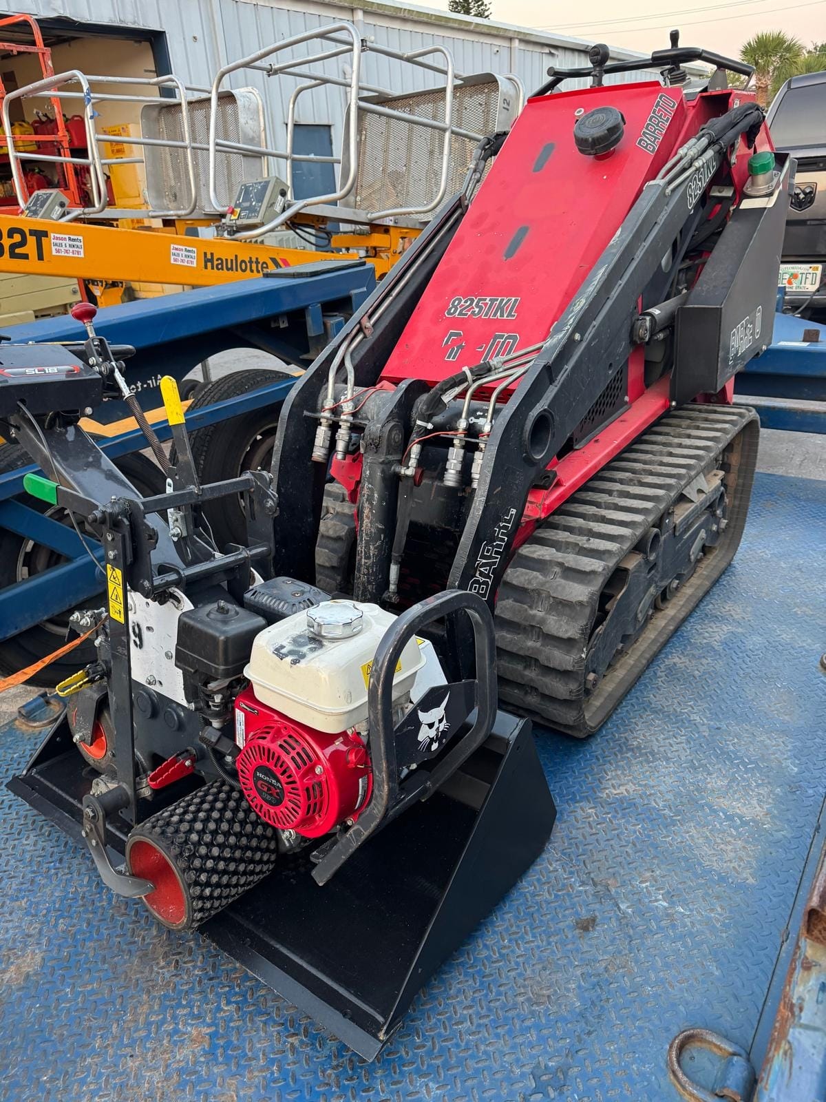 Barreto 825TKL Stand-On Track Machine